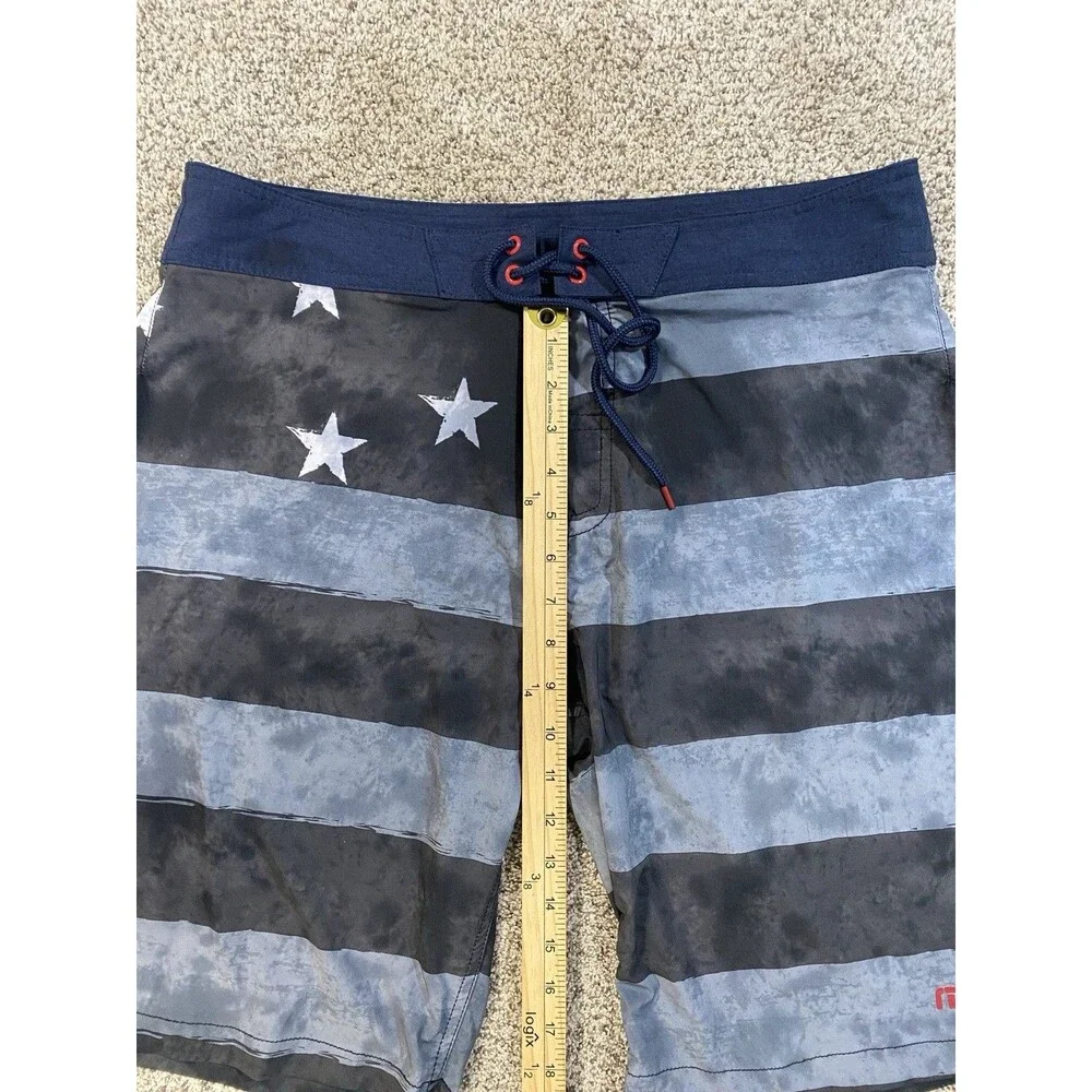 Travis Mathew American Flag Board Shorts Men’s 34 Swim USA Americana Performance